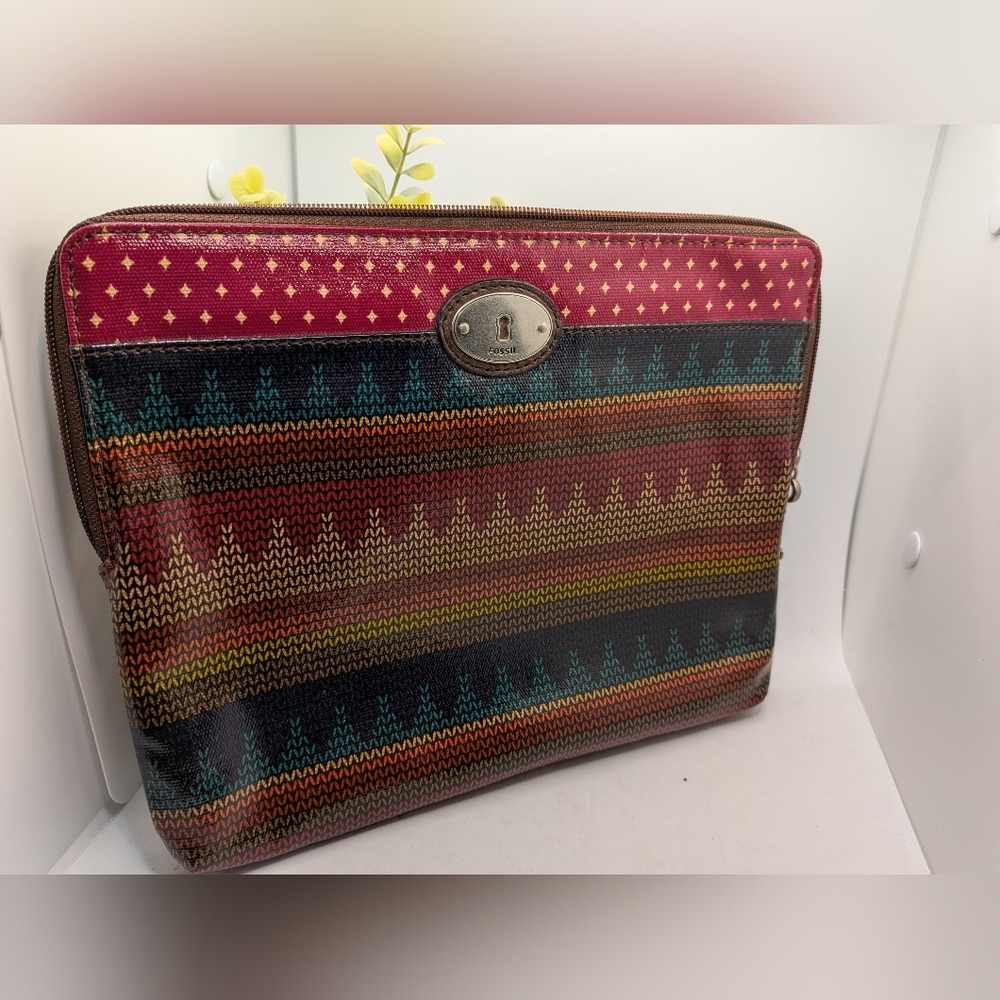 Fossil Key-Per‎ Coated Canvas Tech Sleeve Clutch Nordic Fair Isle Print Retro
